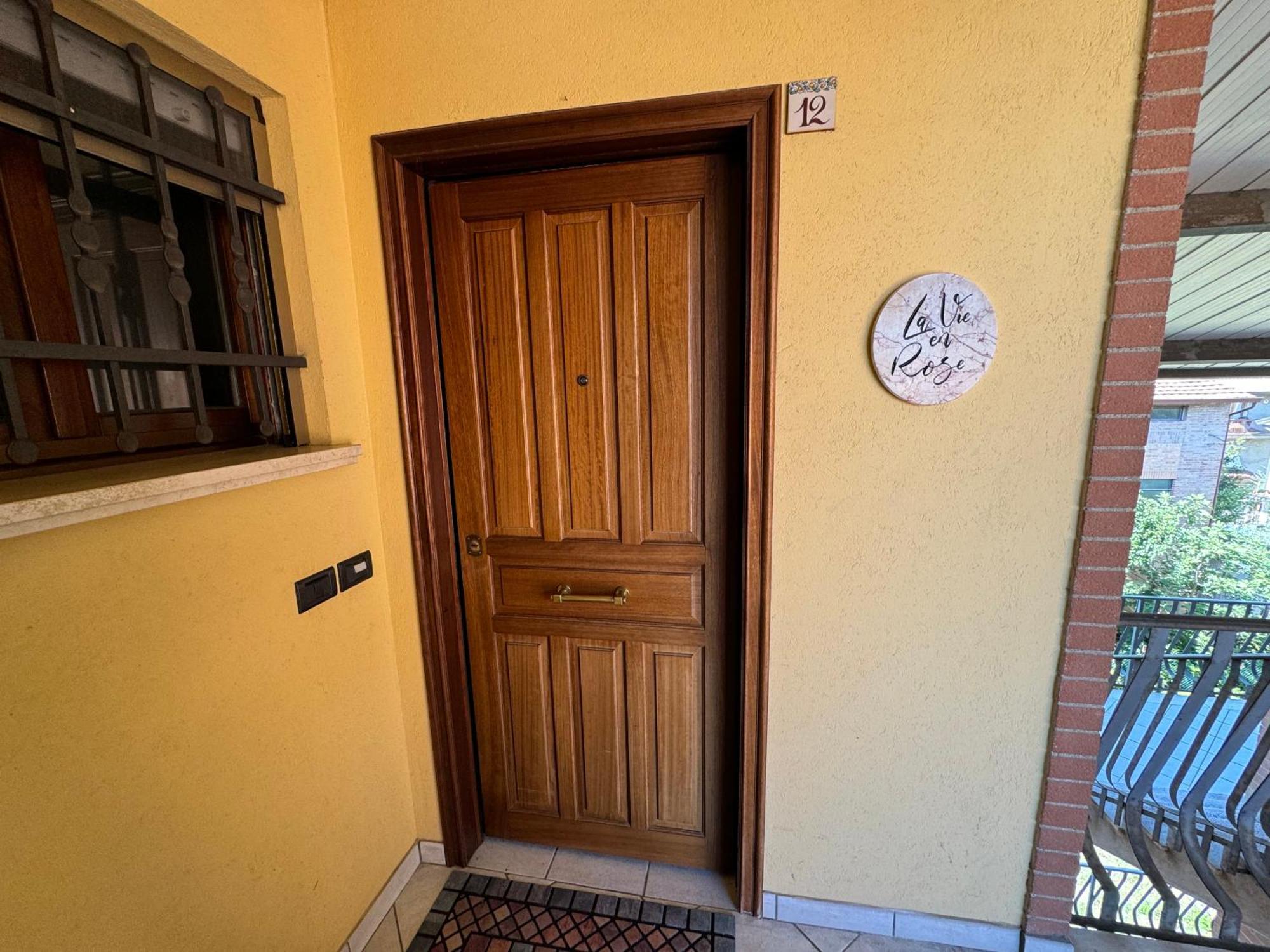 Apartament La Vie En Rose Santa Maria Degli Angeli  Zewnętrze zdjęcie