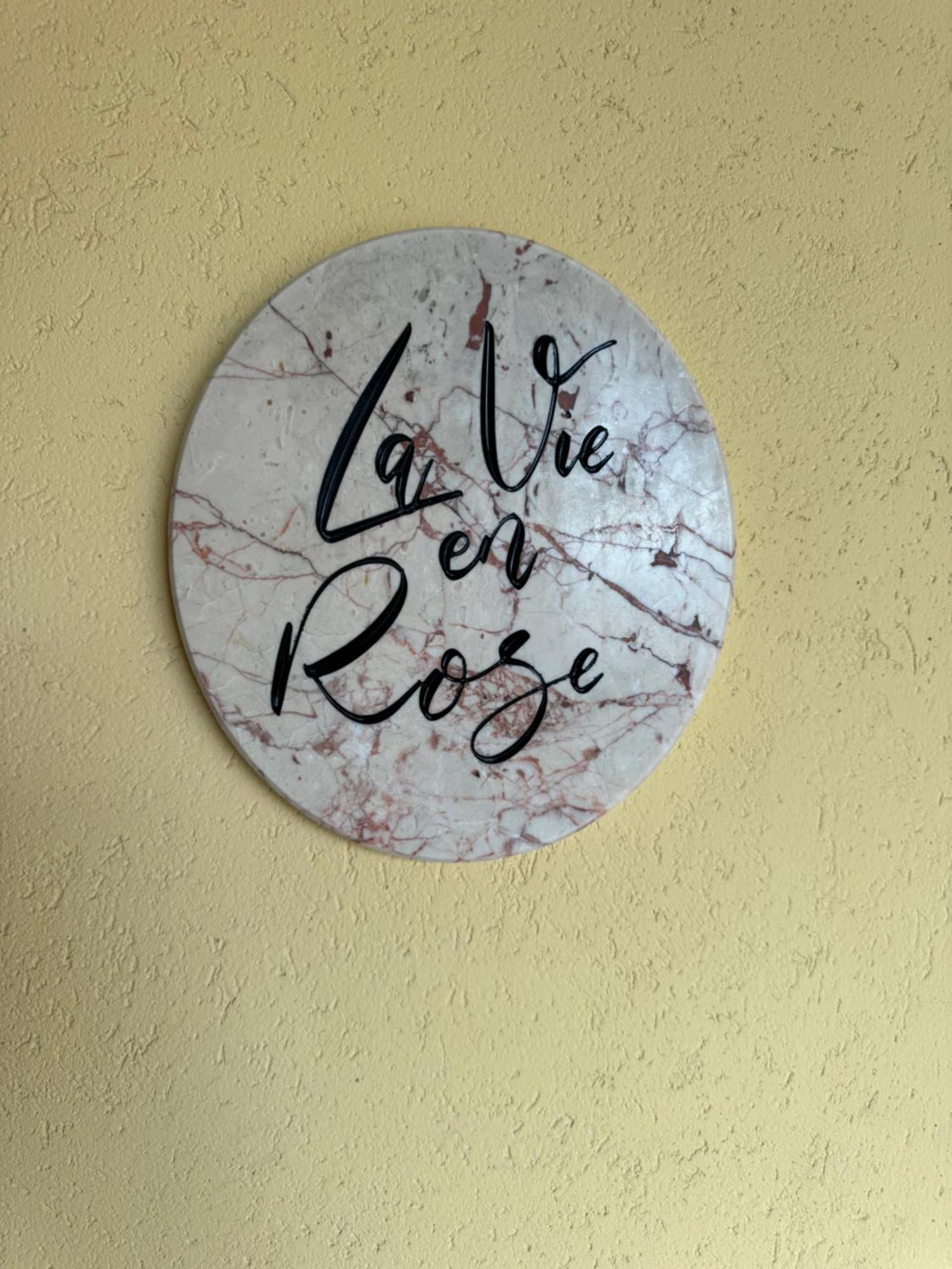 Apartament La Vie En Rose Santa Maria Degli Angeli  Zewnętrze zdjęcie